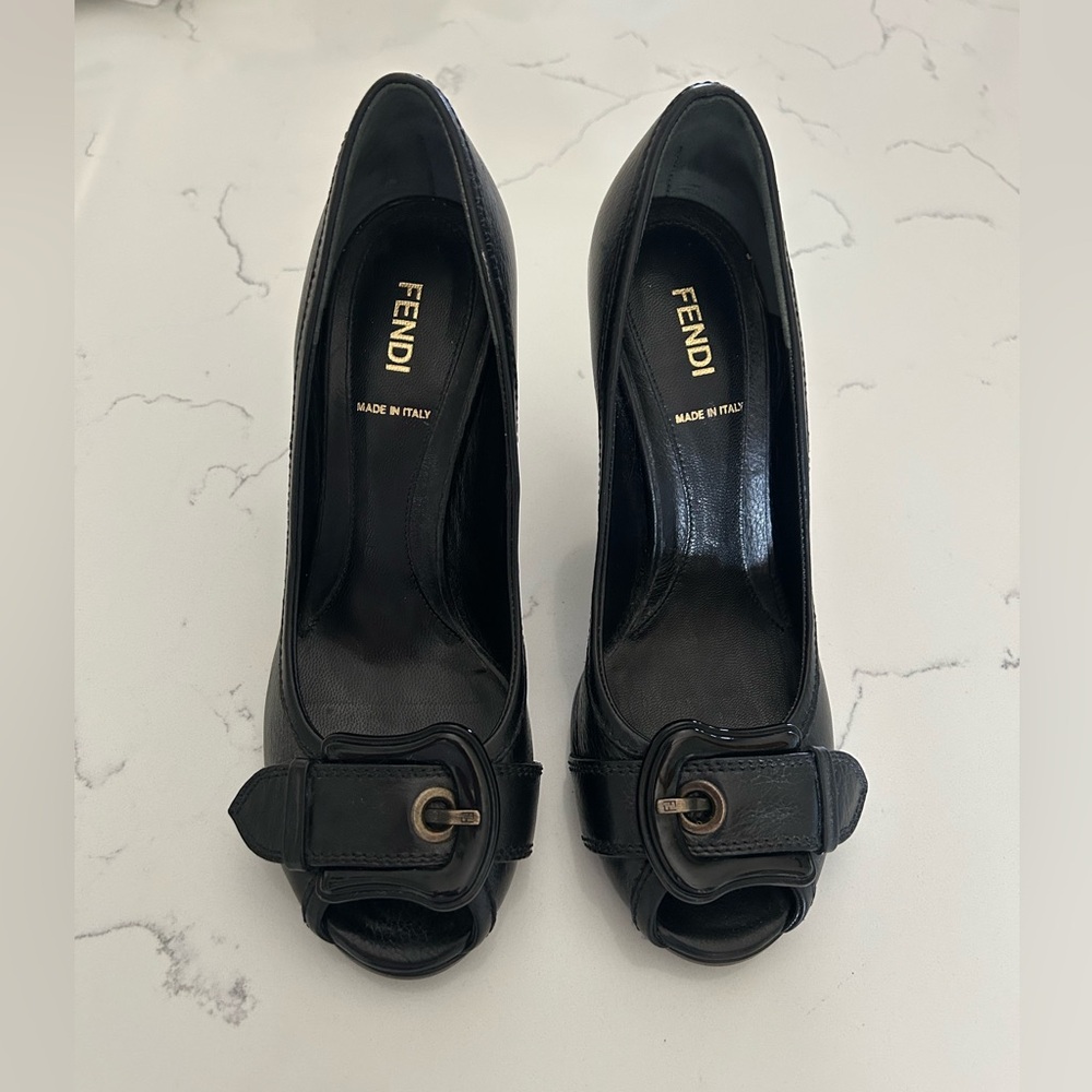 Fendi Black leather Buckle Peep Toe Pumps